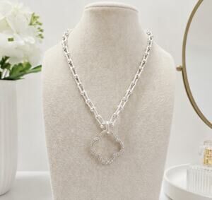 Pomina Silver Chain Rhinestone Clover Necklace New